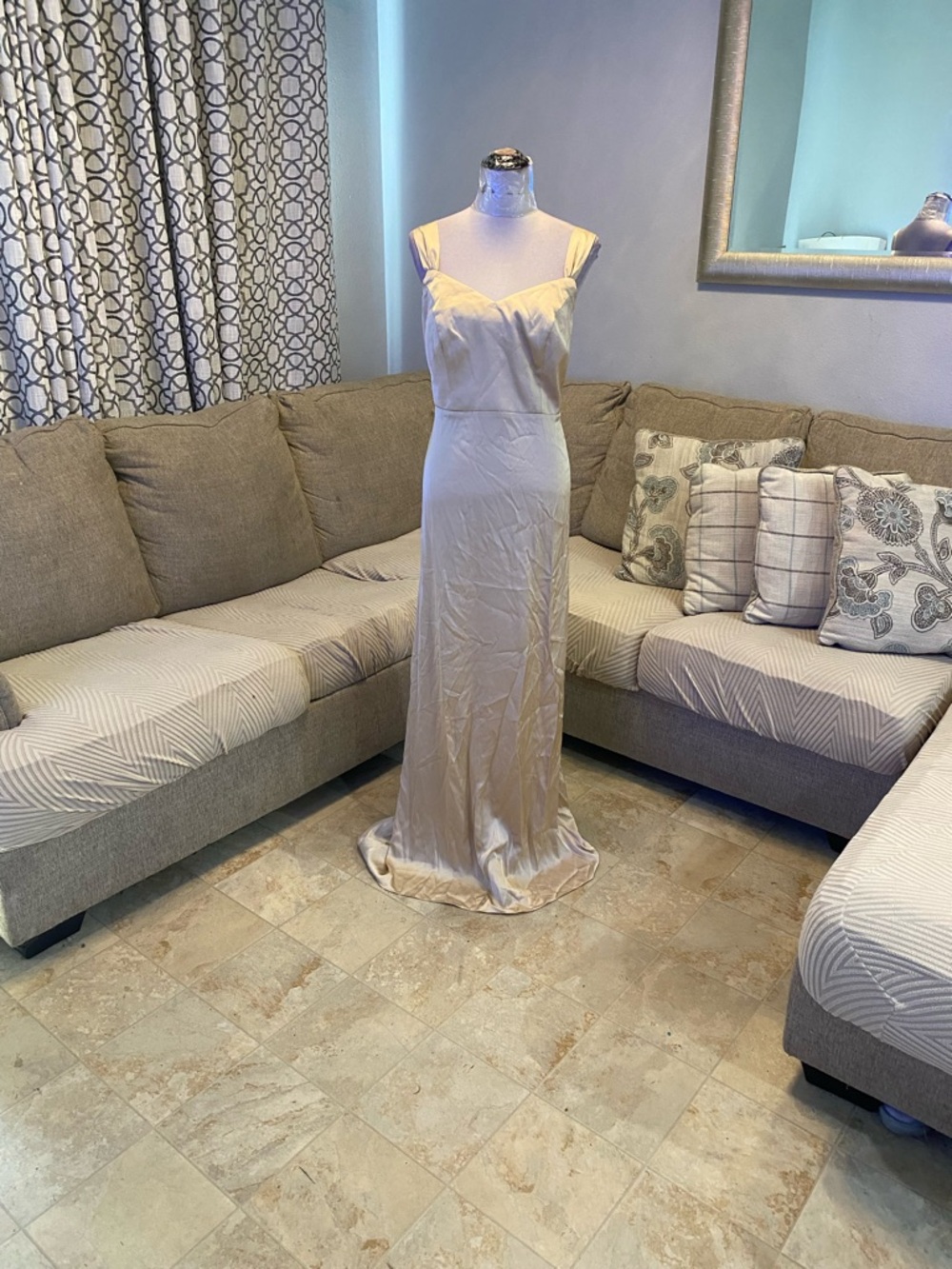 New Azazie Women A16 floor-length satin bridesmaid dress, elegant gown